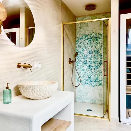 Sh Desert - Luxury With Sauna Apartamento